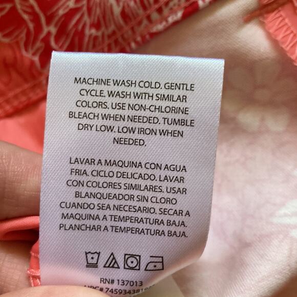 Isaac Mizrahi Coral/Red Floral Shorts, Size 10 - Picture 7 of 8
